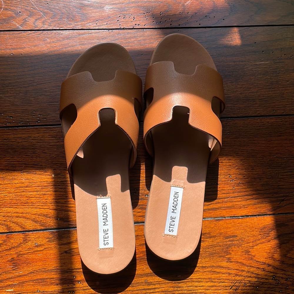 Brand new Steve Madden sandal